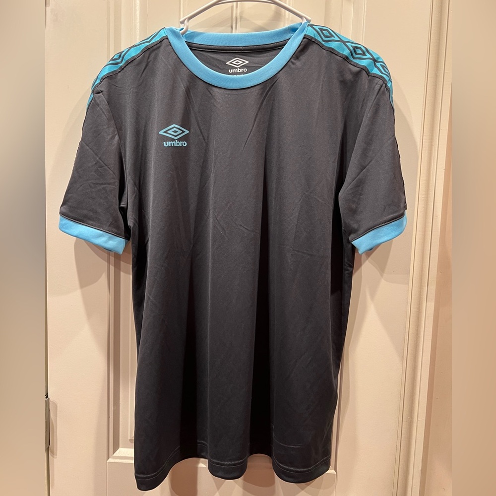 Umbro Gray Tee Shirt Top Sz Medium